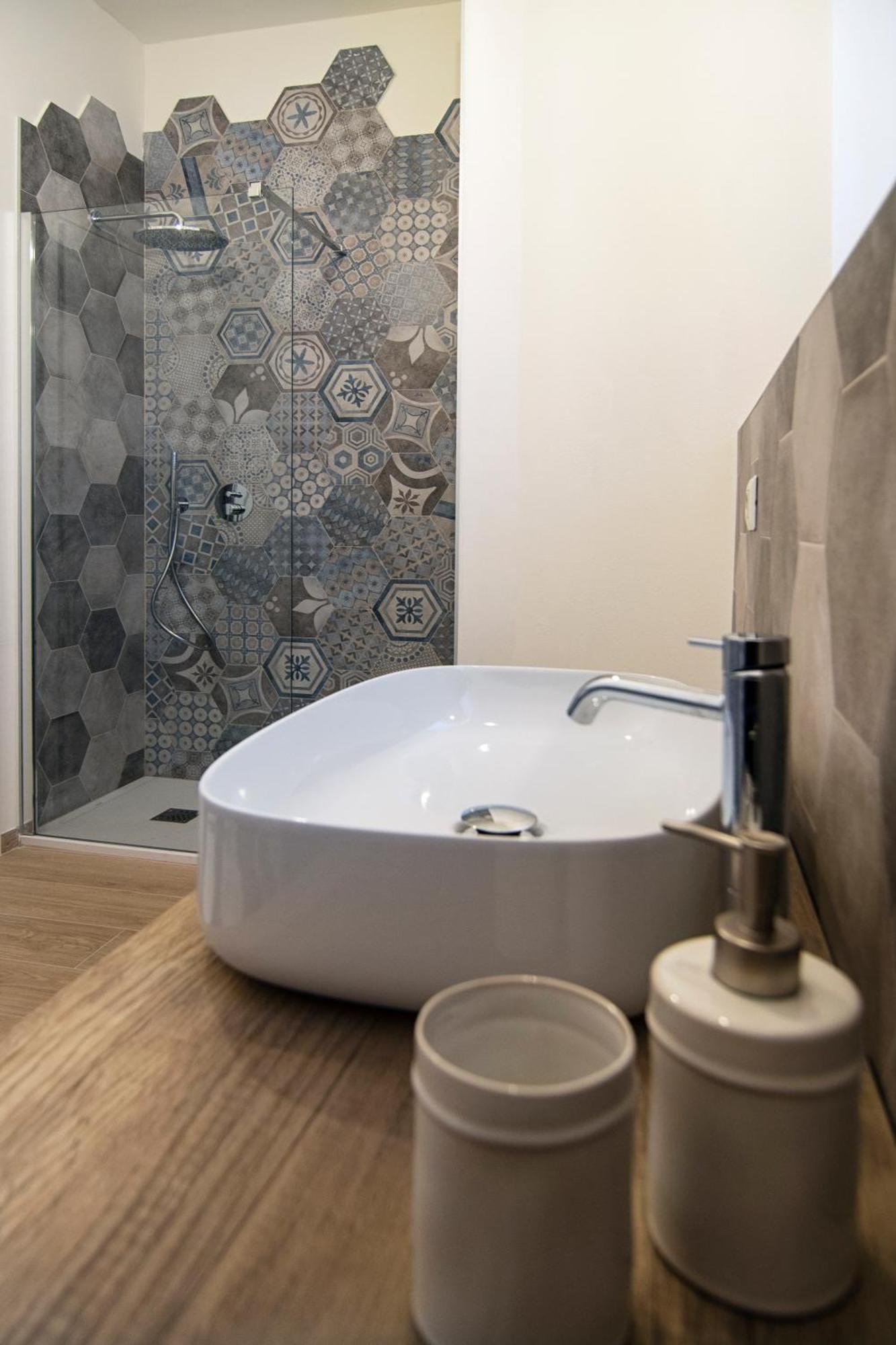 Gigi Suites&Apartments Стреза Экстерьер фото